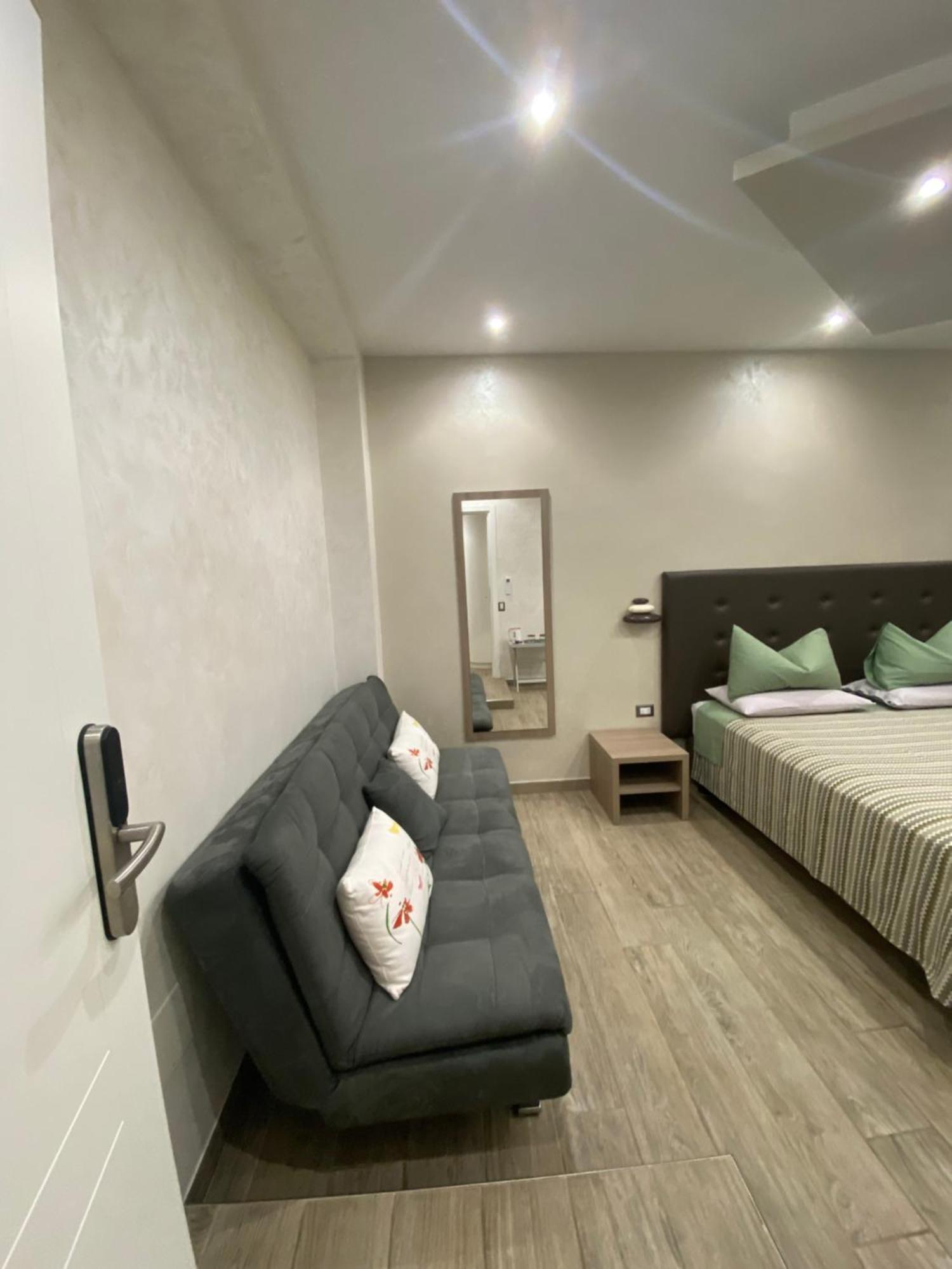 Bed and Breakfast Domus Cinecitta Рим Экстерьер фото