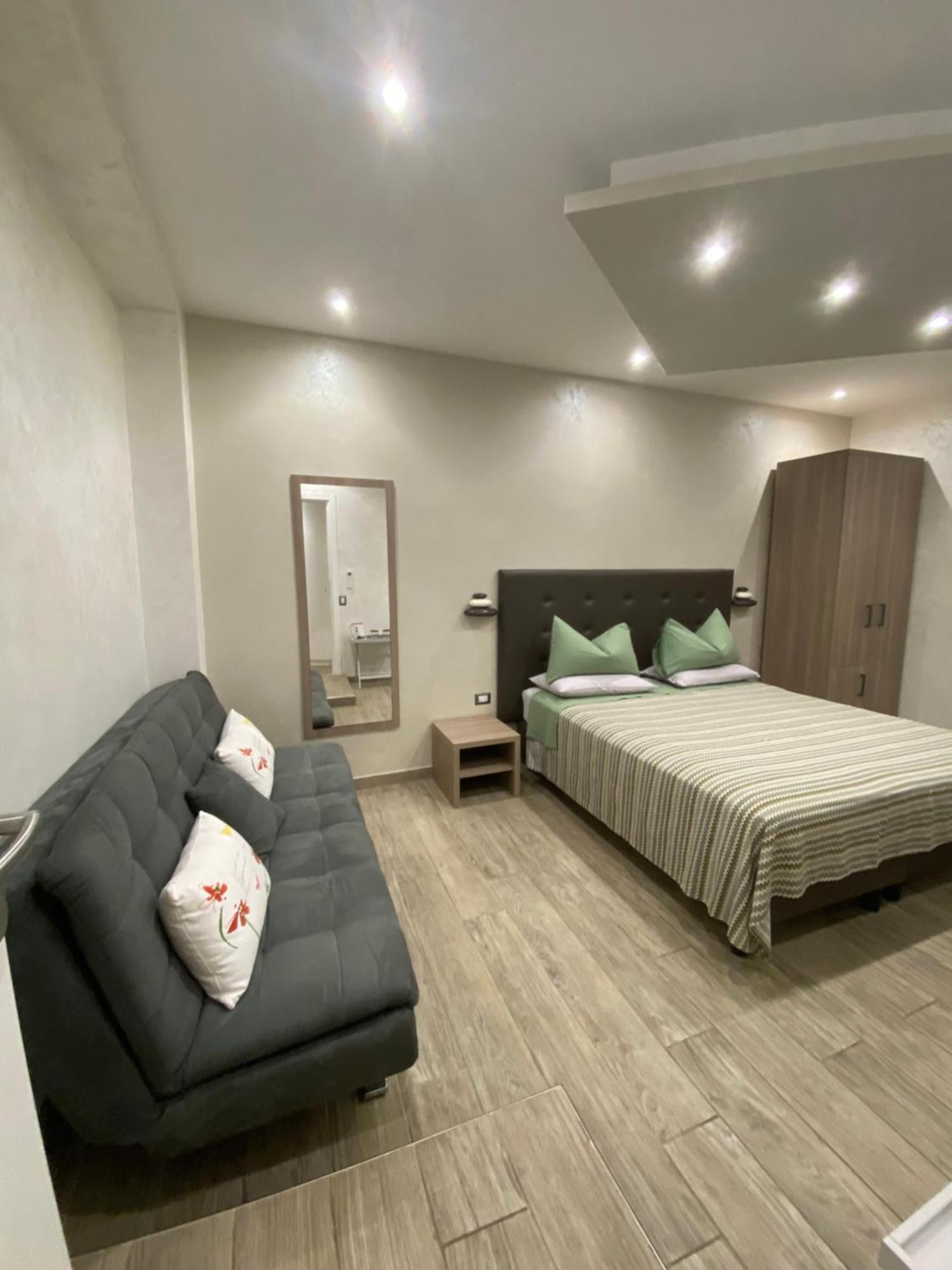 Bed and Breakfast Domus Cinecitta Рим Экстерьер фото